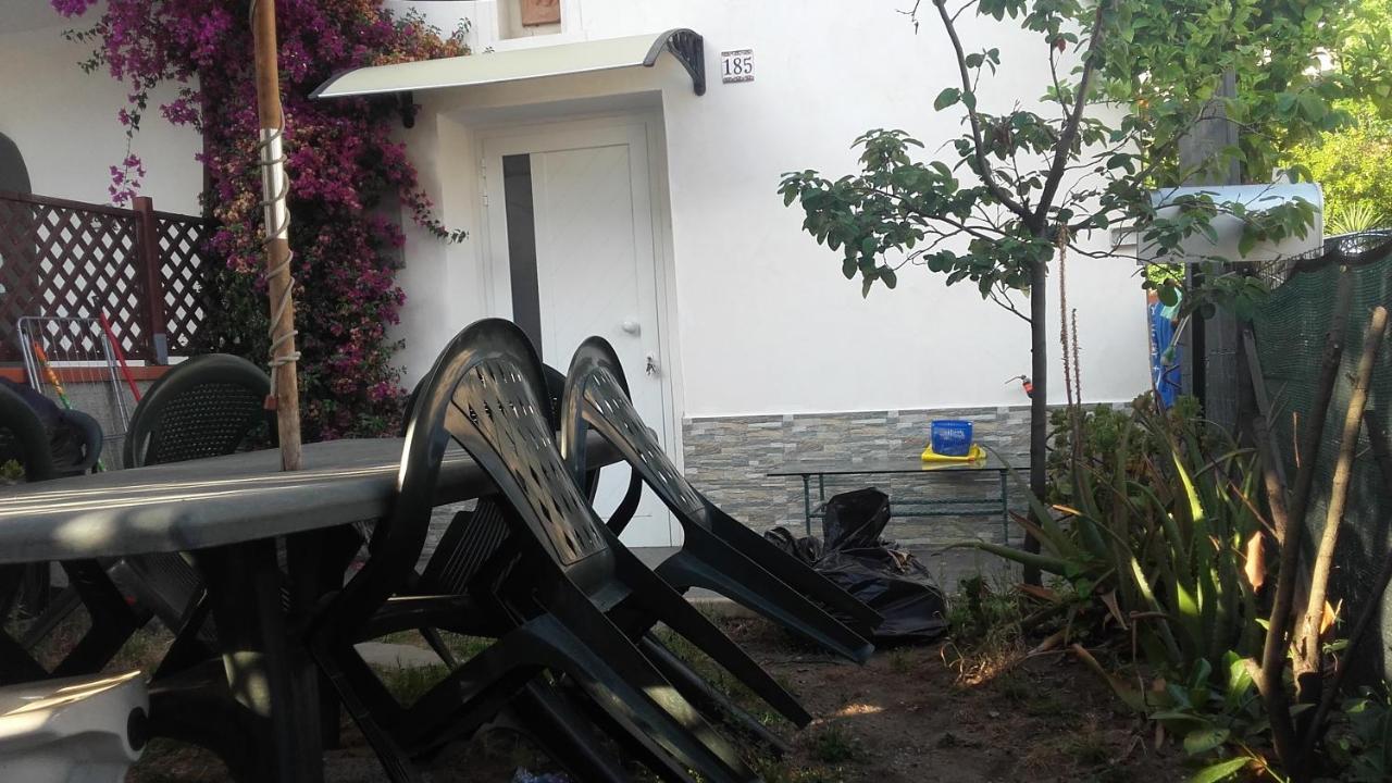 Rainbow House With Garden Villa Viareggio Exterior photo